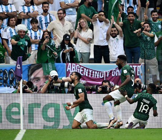 Địa chấn World Cup 2022: Saudi Arabia quật ngã Argentina 2-1