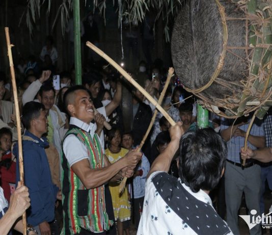 Đêm ‘ngoài vợ ngoài chồng’ duy nhất trong năm giữa đại ngàn