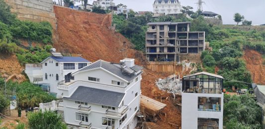 Cận cảnh vụ sạt lở kinh hoàng ở Đà Lạt