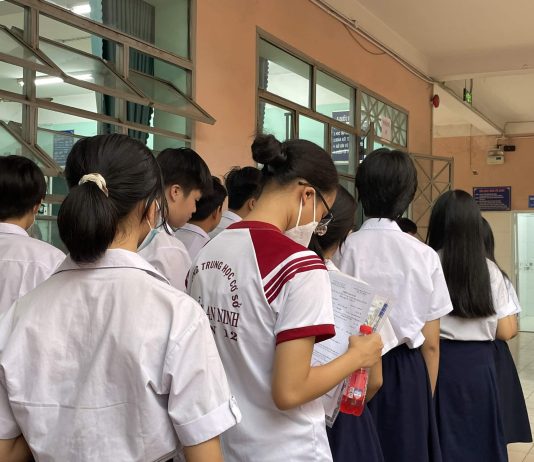 Hơn 96.300 học sinh TP.HCM làm thủ tục thi vào lớp 10