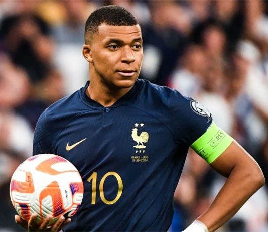 Mbappe đi vào lịch sử bóng đá Pháp