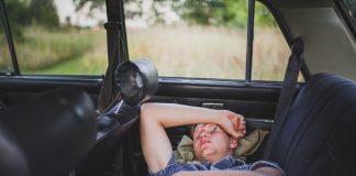 Có nên bật điều hòa ngủ trong xe ô tô