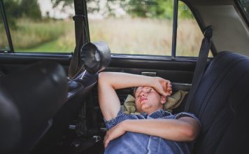 Có nên bật điều hòa ngủ trong xe ô tô ? Có nên bật điều hòa ngủ trong xe ô tô