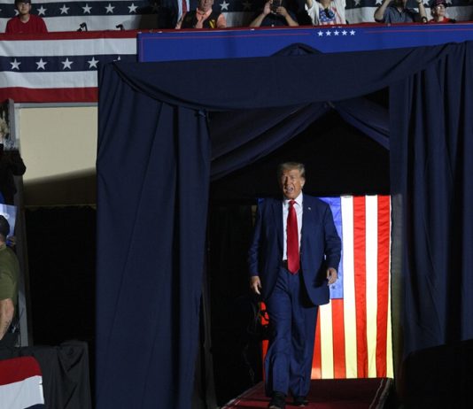 Cơ hội của cựu Tổng thống Donald Trump quay lại Nhà Trắng Cơ hội của cựu Tổng thống Donald Trump quay lại Nhà Trắng