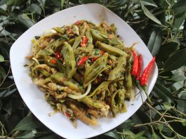 Nộm núc nác món ngon dân dã của núi rừng Tây Bắc