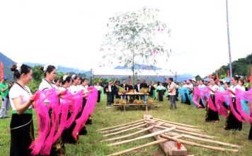 Kin Lẩu Khẩu Mẩu