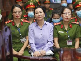 Ngày xét xử thứ 3:Bắt đầu xét hỏi bị cáo Trương Mỹ Lan và các đồng phạm trong vụ Vạn Thịnh Phát Bà Trương Mỹ Lan rất thần thái chỉnh chu