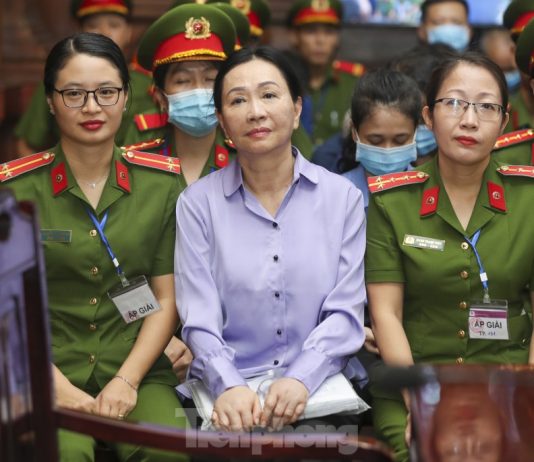 Bà Trương Mỹ Lan rất thần thái chỉnh chu