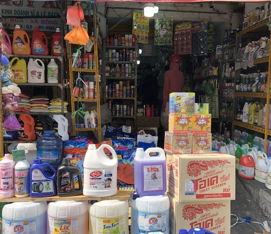 Vụ hãm hại người thân bằng Xyanua: Người bán chất độc chết người có liên đới?