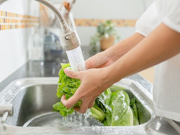 Cách Rửa Sạch Thuốc Trừ Sâu Trên Rau