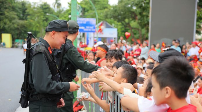 Gia đình có trẻ nhỏ đi xem diễu binh A80 cần lưu ý gì?