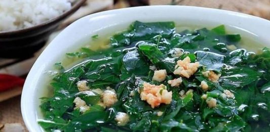 Tại sao nên vò rau ngót trước khi nấu? Bí quyết để món canh thêm hoàn hảo