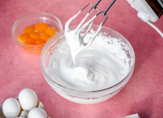 Bí Quyết Đánh Bông Lòng Trắng Trứng Hoàn Hảo