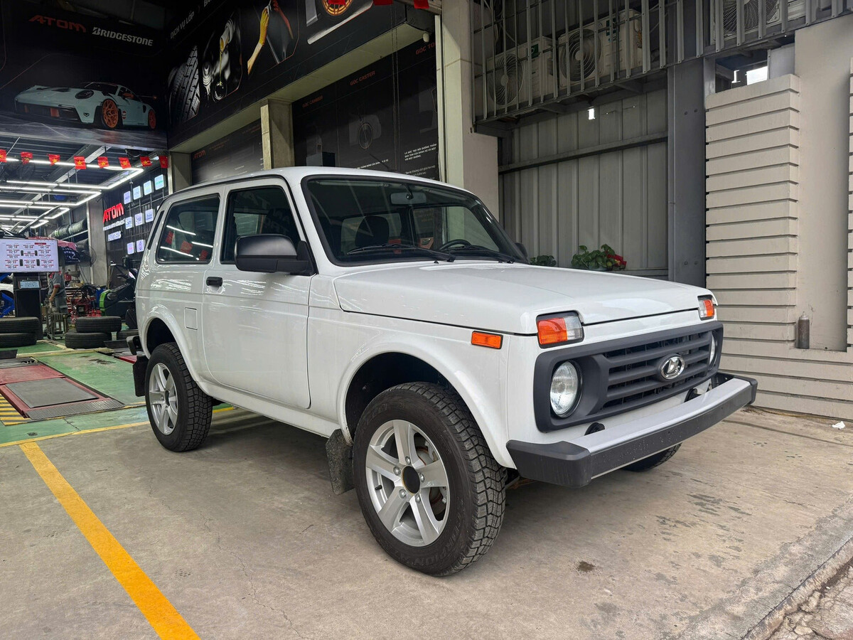 SUV Off-Road Của Nga