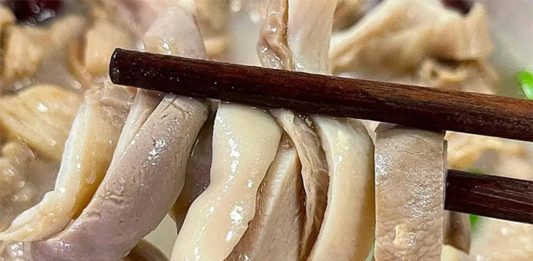 Làm Sạch Dạ Dày: Bí Quyết Nhà Hàng Không Cần Dùng Muối và Bột Mì