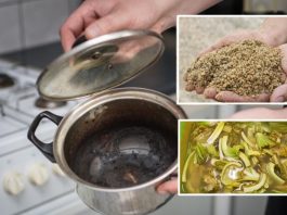 Mẹo Làm Sạch Đáy Nồi Bị Cháy Nhanh Chóng Bằng Nước Dưa Chua và Cát