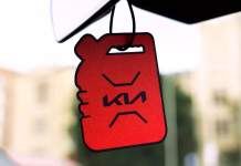 KIA tung nước hoa mùi xăng độc đáo cho người dùng xe điện, gợi nhớ hoài niệm động cơ đốt trong