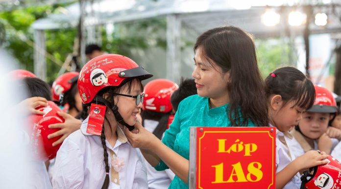 Miễn Phí Mũ Bảo Hiểm