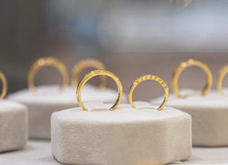 Giá Vàng Hôm Nay 6/10: Không Biến Động, Dự Báo Tăng Vọt Lên 3.900 USD/ounce