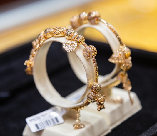 Giá Vàng Hôm Nay 31/10: Tăng Mạnh Nhờ Fed Cắt Giảm Lãi Suất