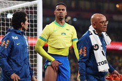 Arsenal lo sốt vó khi trụ cột quan trọng nhất dính chấn thương