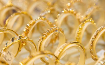 Giá Vàng Hôm Nay 15/11: Lao Dốc Không Phanh Giữa Bối Cảnh Tăng Lãi Suất Của Fed