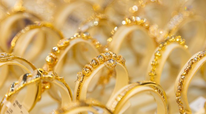 Giá Vàng Hôm Nay 15/11: Lao Dốc Không Phanh Giữa Bối Cảnh Tăng Lãi Suất Của Fed