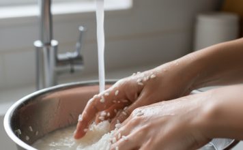 Có Nên Vo Gạo Kỹ Trước Khi Nấu? Bí Quyết Giữ Trọn Dưỡng Chất Cho Bữa Cơm Việt