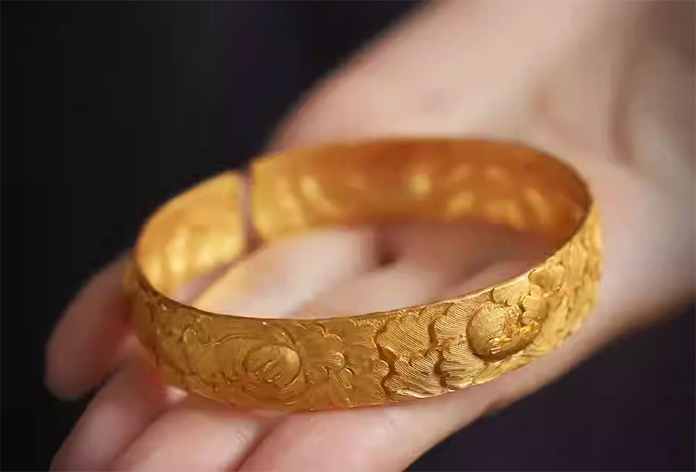 vàng của bạn gái