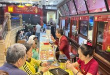 Giá vàng hôm nay 1/12/2023: Thị trường giữ vững mốc 4.200 USD/ounce