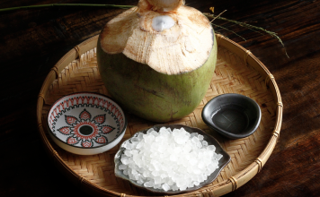 Lợi Ích Tuyệt Vời Khi Uống Nước Dừa Hàng Tuần Mà Bạn Không Nên Bỏ Qua