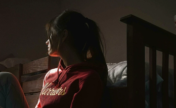 Cô Gái 20 Tuổi Và Hành Trình Đấu Tranh Với Trầm Cảm Khi Gánh Nỗi Đau Của Mẹ