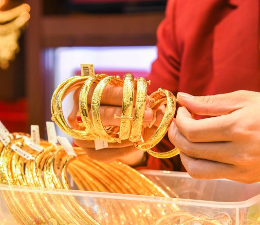 Giá vàng hôm nay 18/12: Tiếp tục tăng cao bất chấp những lo ngại kinh tế