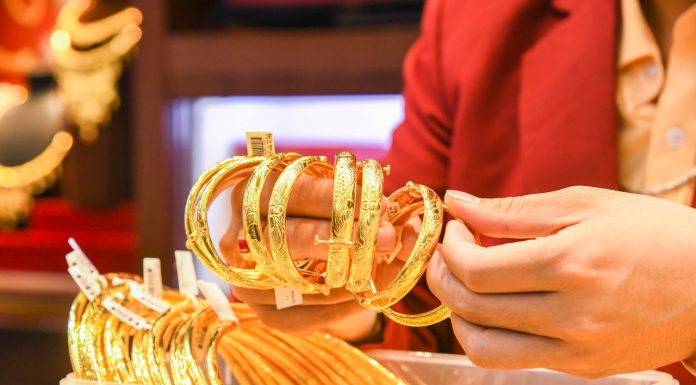 Giá vàng hôm nay 18/12: Tiếp tục tăng cao bất chấp những lo ngại kinh tế