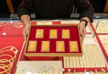 Giá Vàng hôm nay 7/1: Tăng mạnh, gần 4,500 USD/ounce