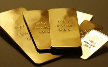 Giá Vàng Hôm Nay 30/1: Rơi Tự Do Từ Đỉnh Lịch Sử