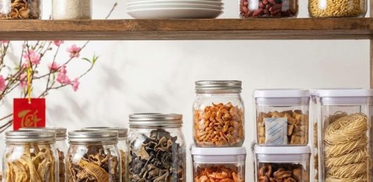 Cách Bảo Quản Đồ Khô Trong Mùa Ẩm: Giữ Gìn Độ Tươi Ngon và Hạn Chế Mốc Mẹo