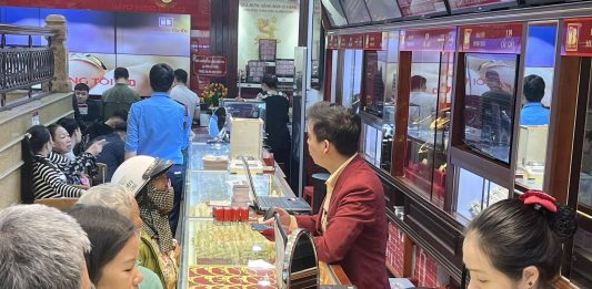 Giá Vàng Hôm Nay 12/2: Quay Đầu Tăng Mạnh Nhờ Triển Vọng Kinh Tế