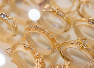 Giá vàng hôm nay 26/2: Hồi phục nhẹ sau cú lao dốc