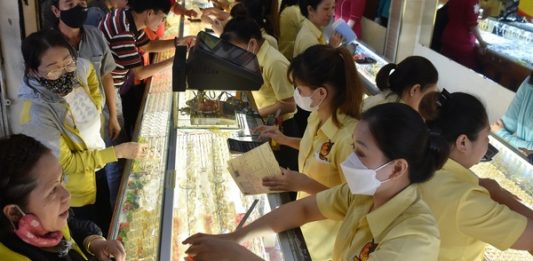 Giá Vàng Hôm Nay 21-3: Thế Giới Bốc Hơi 244 USD