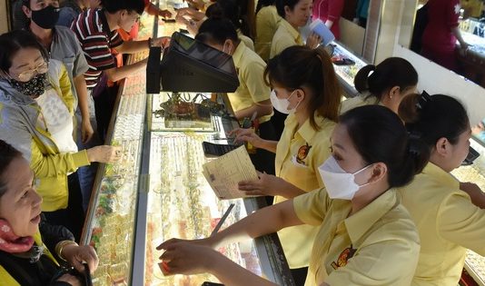 Giá Vàng Hôm Nay 21-3: Thế Giới Bốc Hơi 244 USD