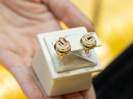 Giá Vàng Hôm Nay 17/3: Xu Hướng Giảm Phục Vụ Thị Trường