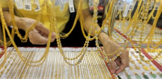 Giá vàng hôm nay 12-4: Vàng miếng SJC giảm, ngược dòng giá thế giới