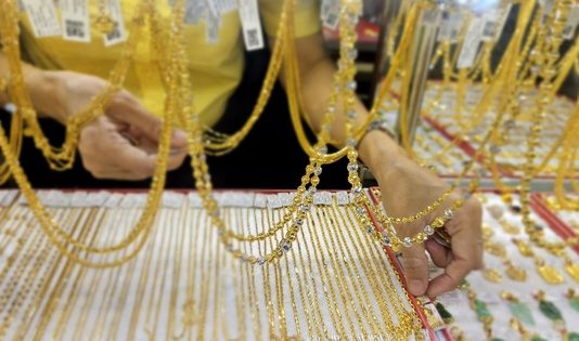 Giá vàng hôm nay 12-4: Vàng miếng SJC giảm, ngược dòng giá thế giới