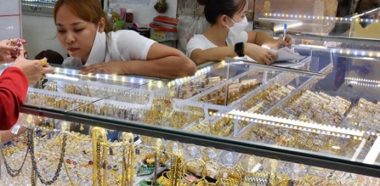 Giá vàng hôm nay 11-4: Đảo chiều lao dốc mạnh