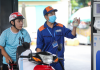 Giá xăng dầu giảm mạnh: Dầu diesel giảm gần 10.000 đồng/lít