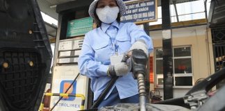Giá xăng dầu đồng loạt giảm: Tin vui cho người tiêu dùng