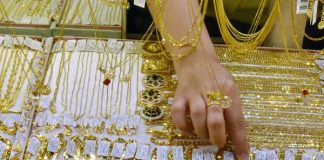 Giá Vàng Hôm Nay 26-5: Bật Tăng Trở Lại Nhờ Đồng USD Suy Yếu và Giá Dầu Giảm