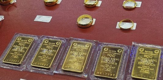 Giá vàng hôm nay 31-5: Người mua vàng miếng SJC và vàng nhẫn chịu lỗ gần triệu đồng/lượng