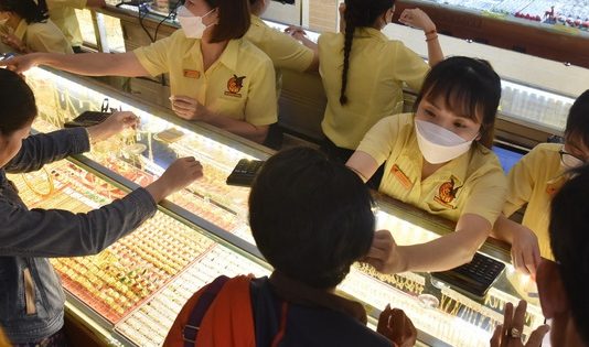 Giá Vàng Hôm Nay 6-6: Sụt Giảm Mạnh Do Tín Hiệu Kinh Tế Tích Cực Từ Mỹ